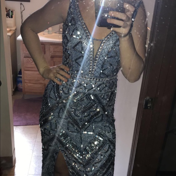 PROM DRESS - Picture 6 of 9